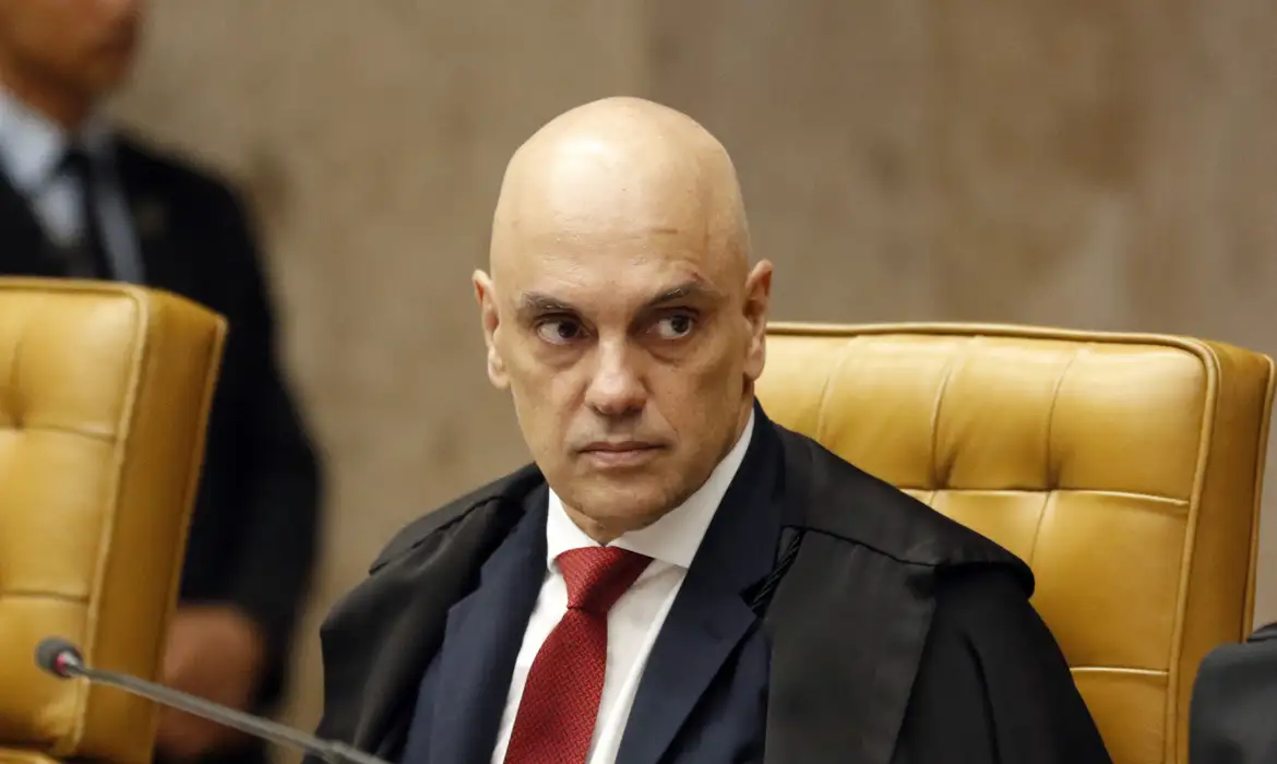 Alexandre de Moraes dá 48h para Jair Bolsonaro explicar pedido de asilo | Diário Carioca © Bruno Peres/Agência Brasil