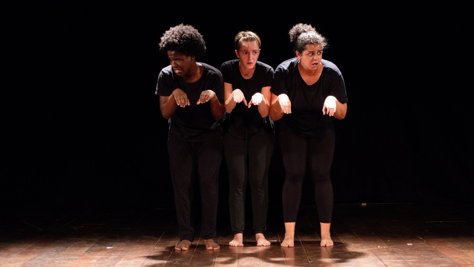 “Aniversário Guanabara” estreia no Rio | Diário Carioca Espetáculo “Aniversário Guanabara” imagina a última edição desse grande evento diante de um futuro distópico de escassez e fome