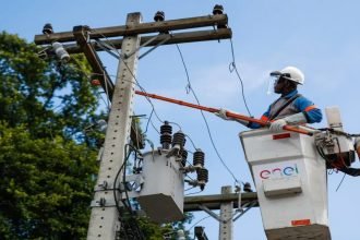 Enel Rio tem vagas para eletricistas em Niterói e São Gonçalo | Diário Carioca ENEL RIO TEM VAGAS ABERTAS PARA ELETRICISTAS EM NITERÓI E SÃO GONÇALO