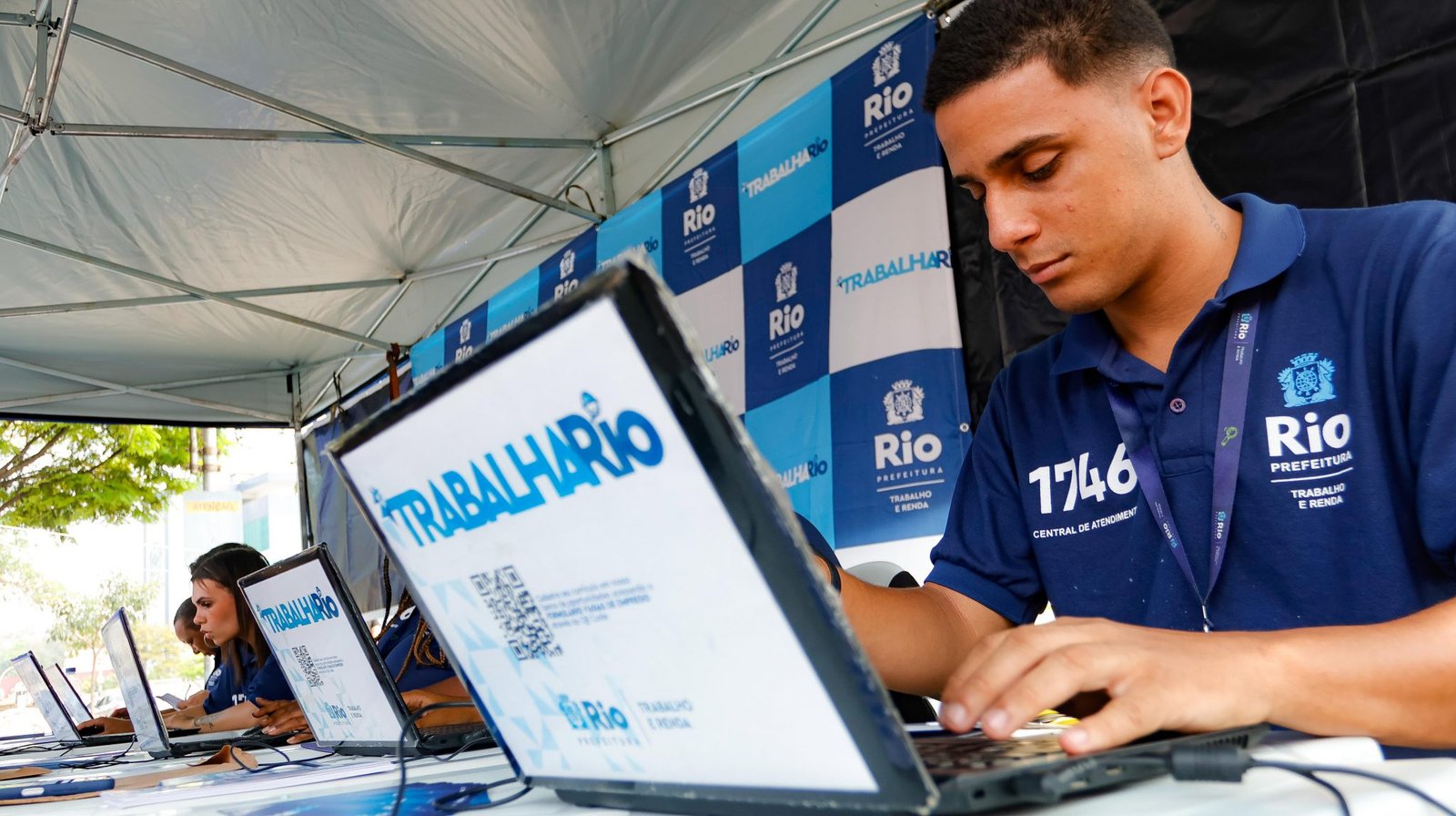 Rio começa a semana com mais de 1500 vagas de emprego abertas | Diário Carioca O Trabalha Rio, serviço de cadastramento de currículo e encaminhamento para entrevistas de emprego, vai a quatro bairros esta semana - Roberto Moreyra / SMTE