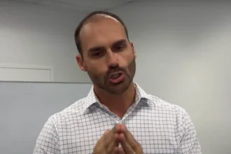 Trump assume que se enganou com ex-presidente ao dizer que achou que ele era honesto, mas Eduardo Bolsonaro distorce fala | Diário Carioca Imagem: Reprodução/Youtube/SBT