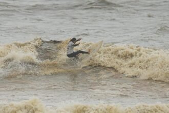 Sol Carrion e Cauet Frazão festejam primeiras vitórias no CBSurf Taça Brasil Torres RS | Diário Carioca Sol Carrion (SP) (David Castro / CBSurf)