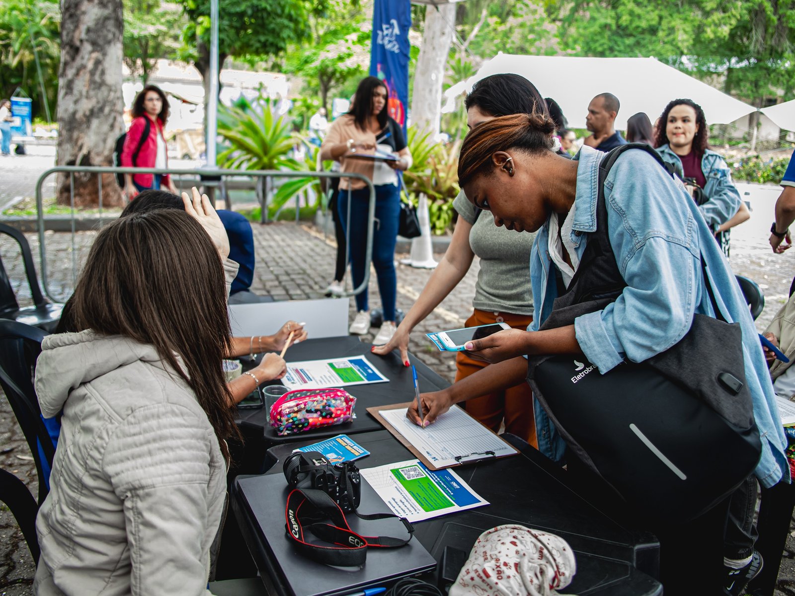 Casa da Juventude Centro oferece 40 vagas de emprego | Diário Carioca Casa da Juventude Centro oferece 40 vagas de emprego em parceria com iFood, First Class e Bela Ferraz