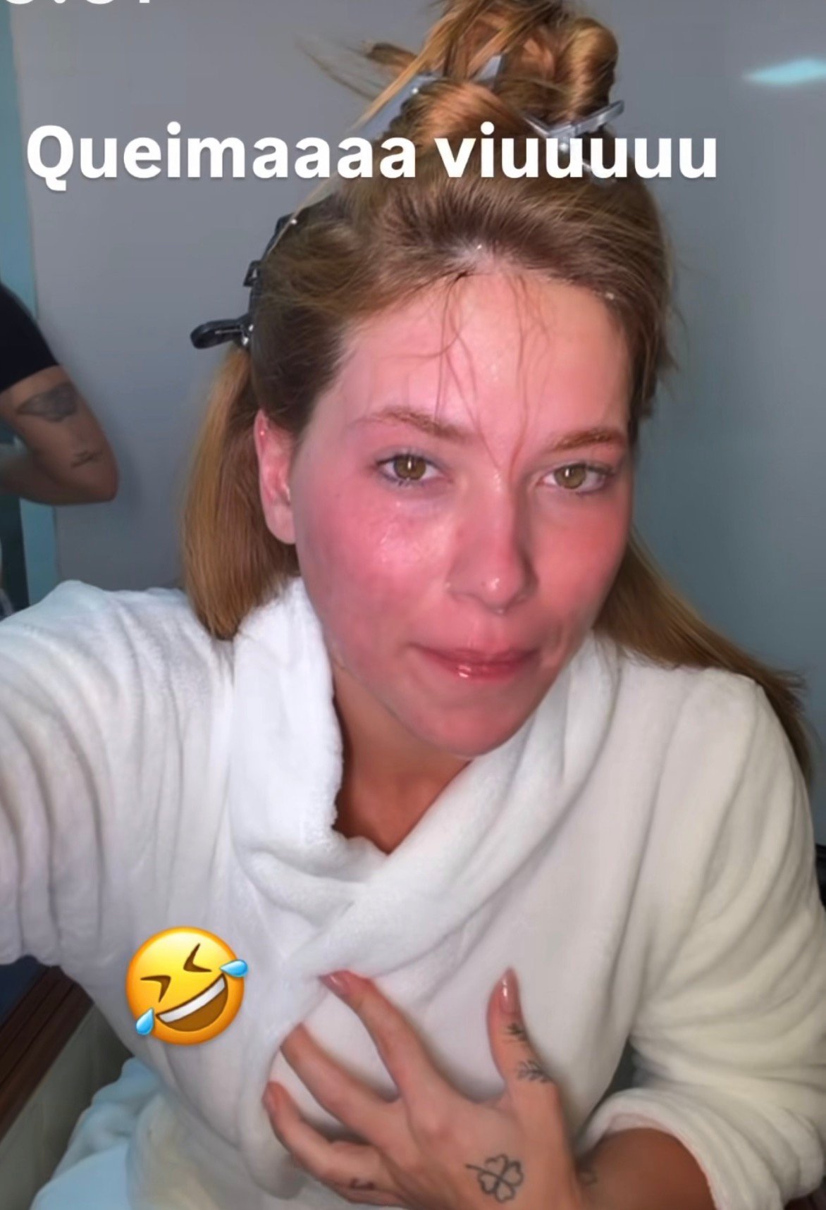 Virginia faz ritual de beleza gelado: “Queima, viu!” | Diário Carioca Virginia faz ritual de beleza gelado: “Queima, viu!”