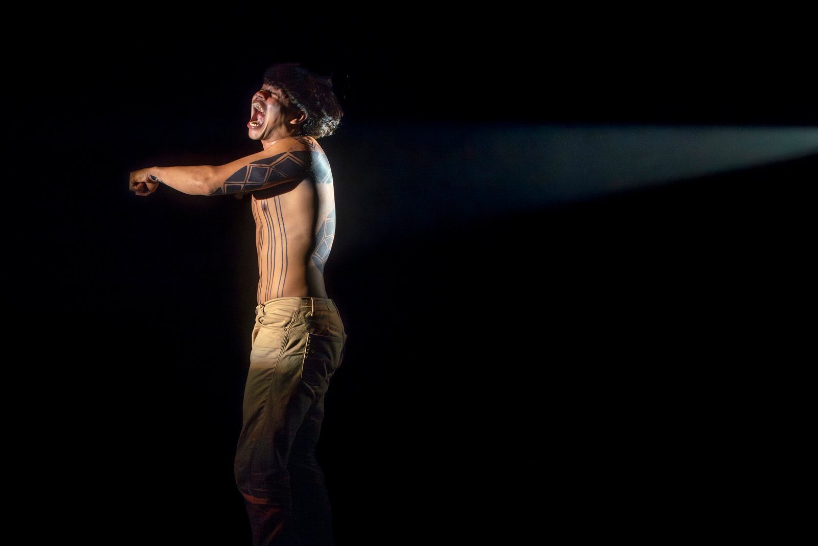 "Ideias para Adiar o Fim do Mundo" estreia no Espaço Sérgio Porto, no Rio | Diário Carioca “Ideias para Adiar o Fim do Mundo” estreia no Espaço Cultural Municipal Sérgio Porto, no Rio