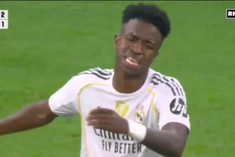 Vinicius Jr. se irrita com substituição e causa polêmica no clássico entre Real Madrid e Barcelona | Diário Carioca Vini Jr reclama após substituição em clássico contra Barcelona. Foto: Reprodução