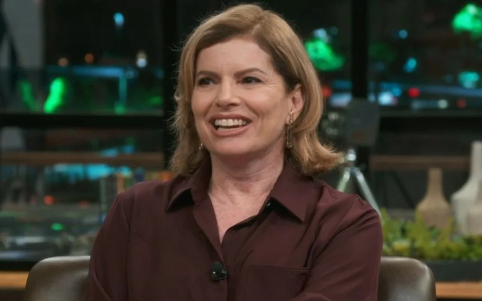 Débora Bloch diz que Odete Roitman deveria ser punida: 'sem PEC da blindagem e sem anistia' | Diário Carioca Débora Bloch no GNT