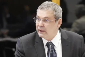 Lindbergh Farias pede afastamento cautelar de Cláudio Castro no STF | Diário Carioca O deputado federal Lindbergh Farias (PT/RJ) – Reprodução