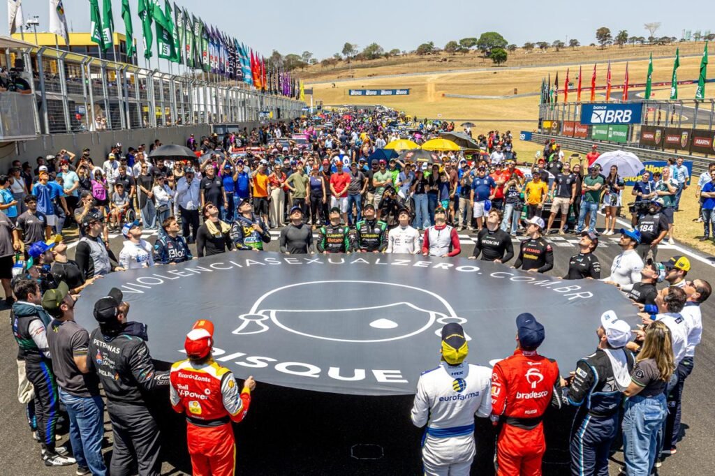 Pilotos se unem contra a exploração sexual de crianças e adolescentes