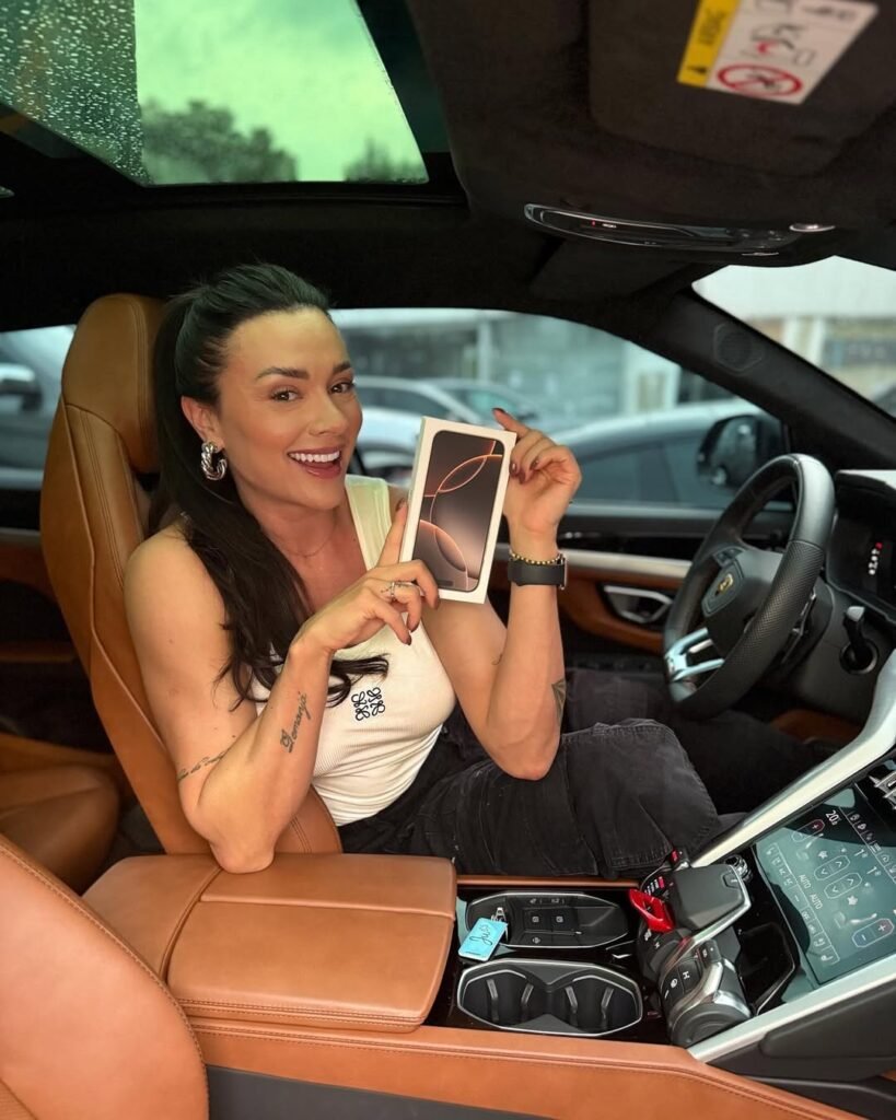 Pulseira misteriosa de Juju Salimeni chama atenção e significado vem à tona!
