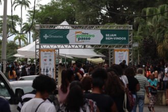 Feira Primeiro Passo oferece 6 mil vagas de emprego no Rio de Janeiro | Diário Carioca Feira Primeiro Passo no estacionamento do BioParque do Rio
